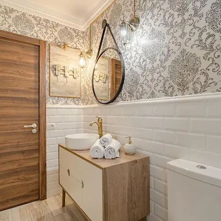 Apartamento 1 минута до пляжа, кондиционер, барбекю, Wi-fi *