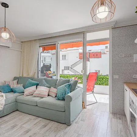 1 минута до пляжа, кондиционер, барбекю, Wi-fi Playa de las Américas