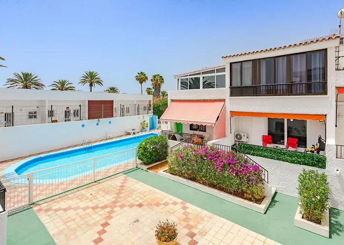 Apartamento 1 минута до пляжа, кондиционер, барбекю, Wi-fi